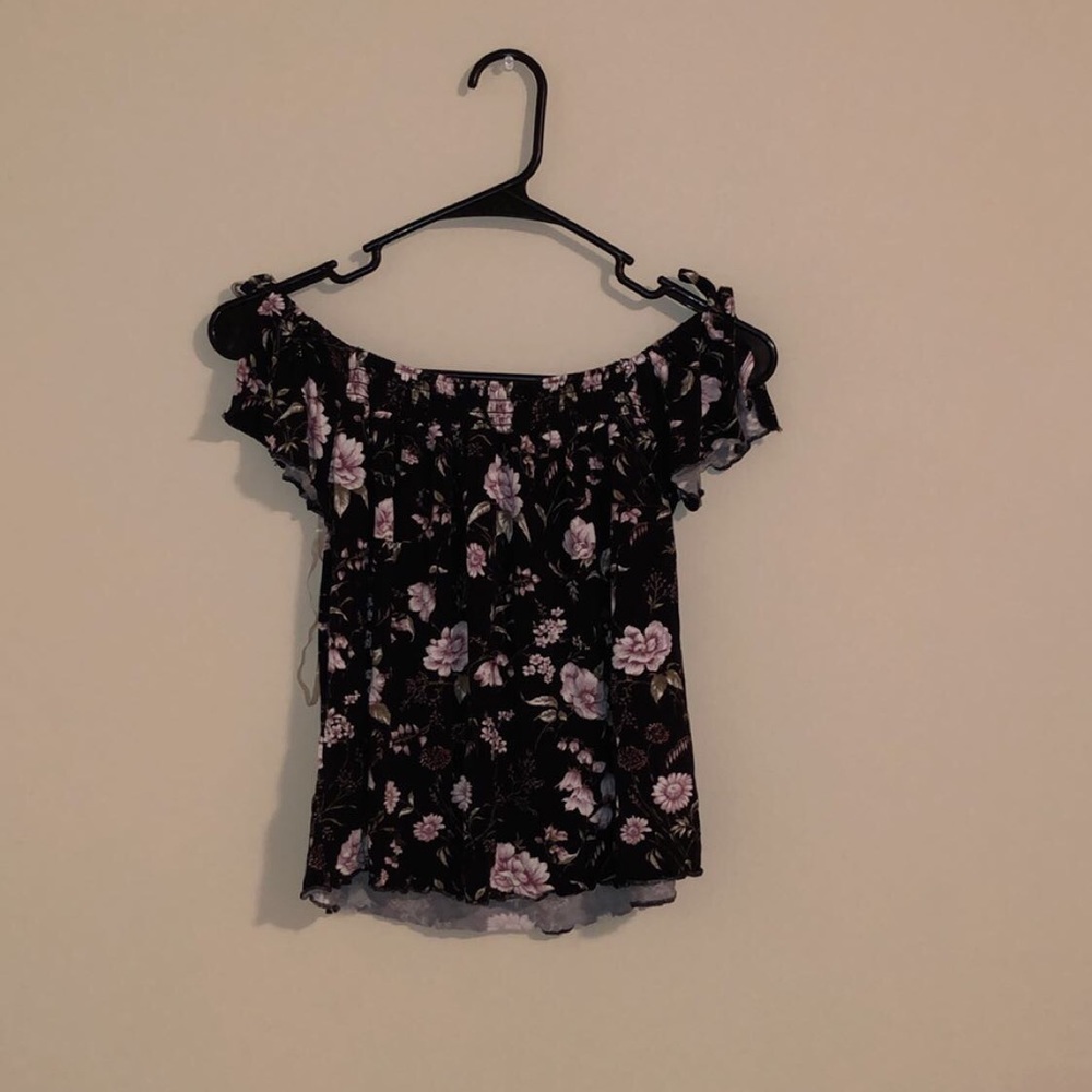 American eagle off the shoulder top